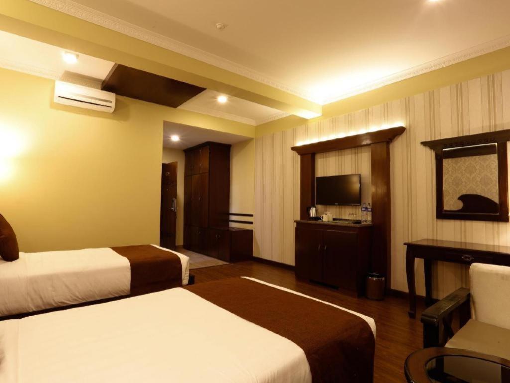 Da Yatra Courtyard Hotel & Resort Покхара Екстер'єр фото