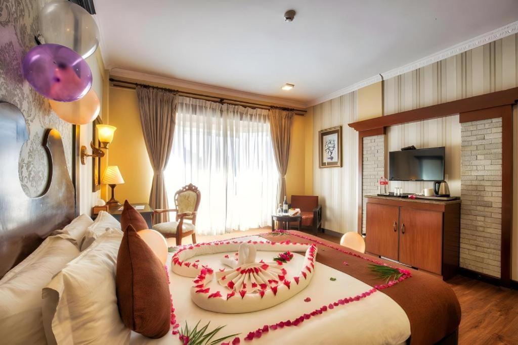 Da Yatra Courtyard Hotel & Resort Покхара Екстер'єр фото