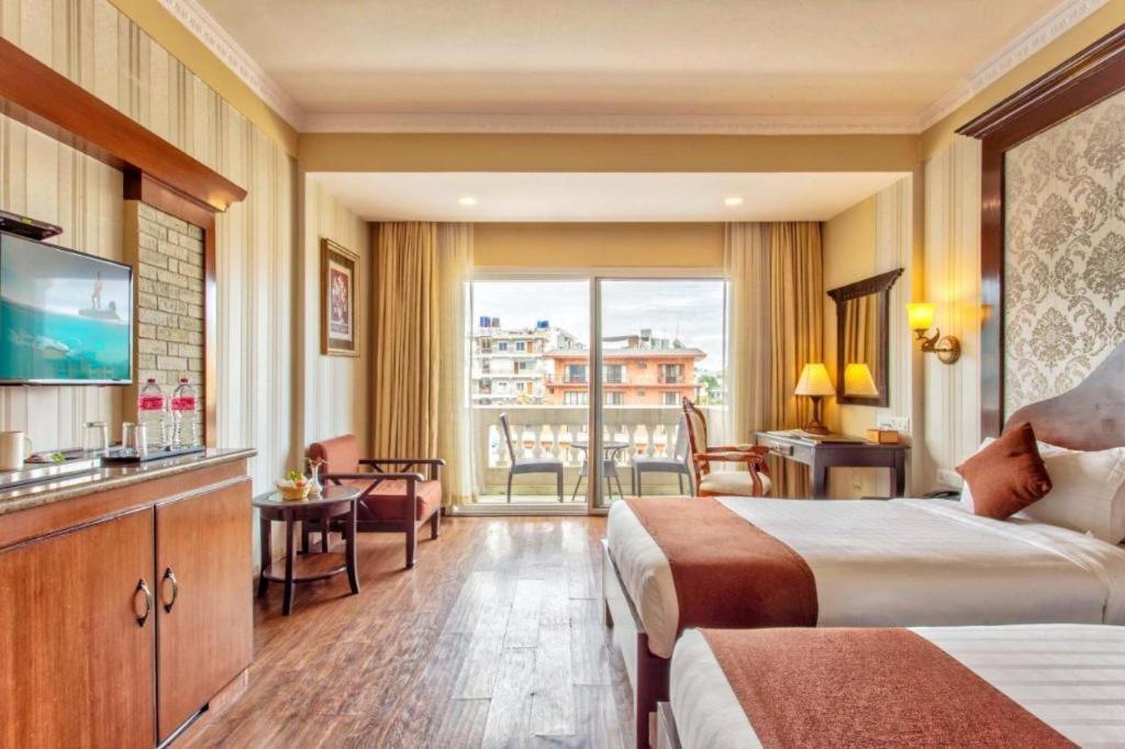 Da Yatra Courtyard Hotel & Resort Покхара Екстер'єр фото
