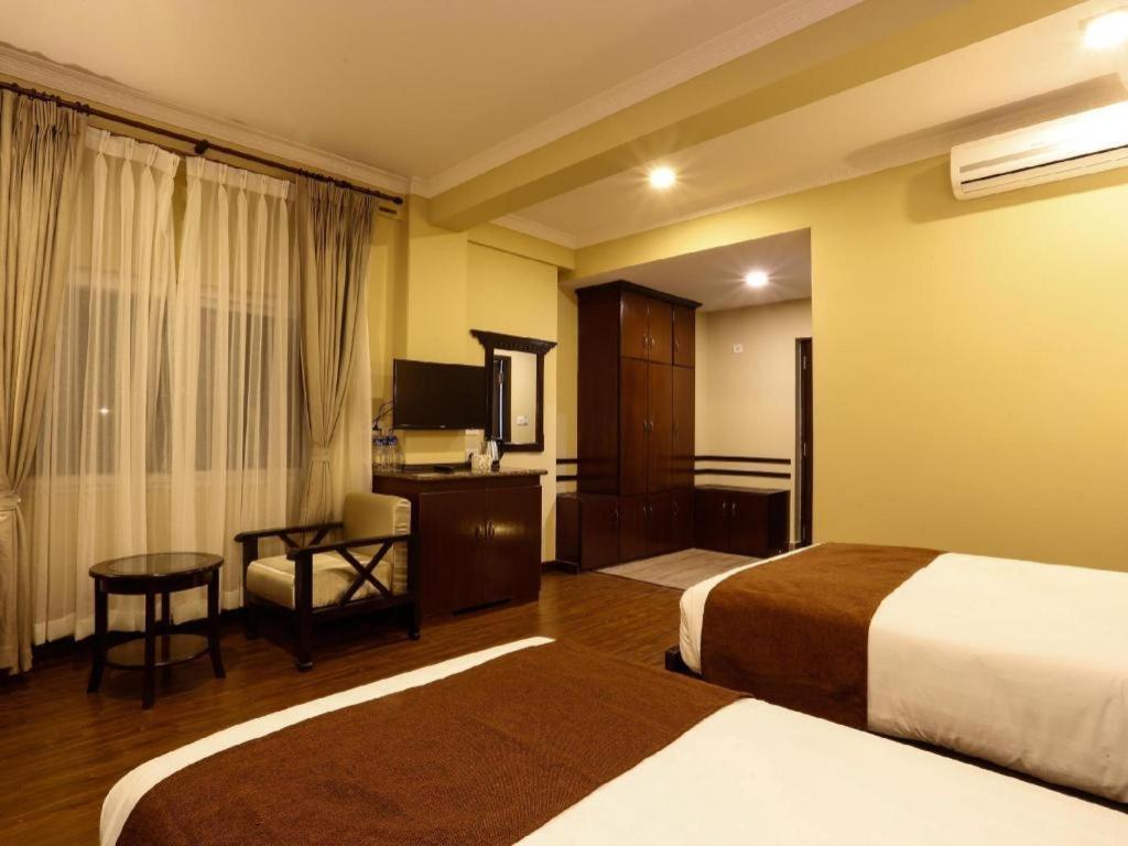 Da Yatra Courtyard Hotel & Resort Покхара Екстер'єр фото