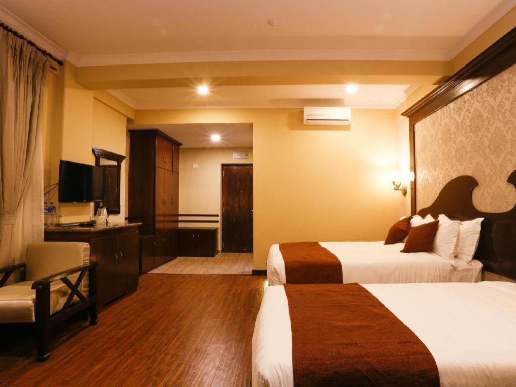 Da Yatra Courtyard Hotel & Resort Покхара Екстер'єр фото