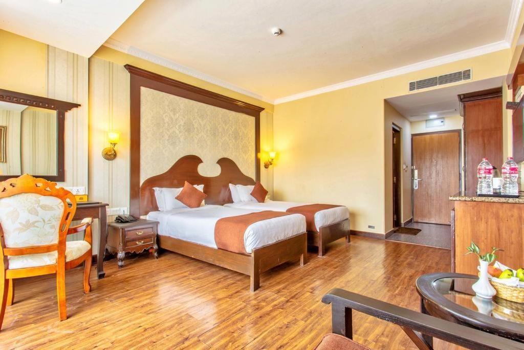 Da Yatra Courtyard Hotel & Resort Покхара Екстер'єр фото