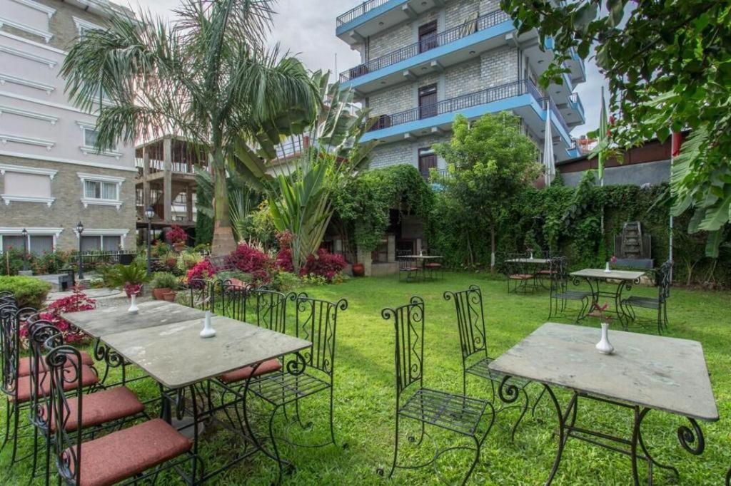 Da Yatra Courtyard Hotel & Resort Покхара Екстер'єр фото