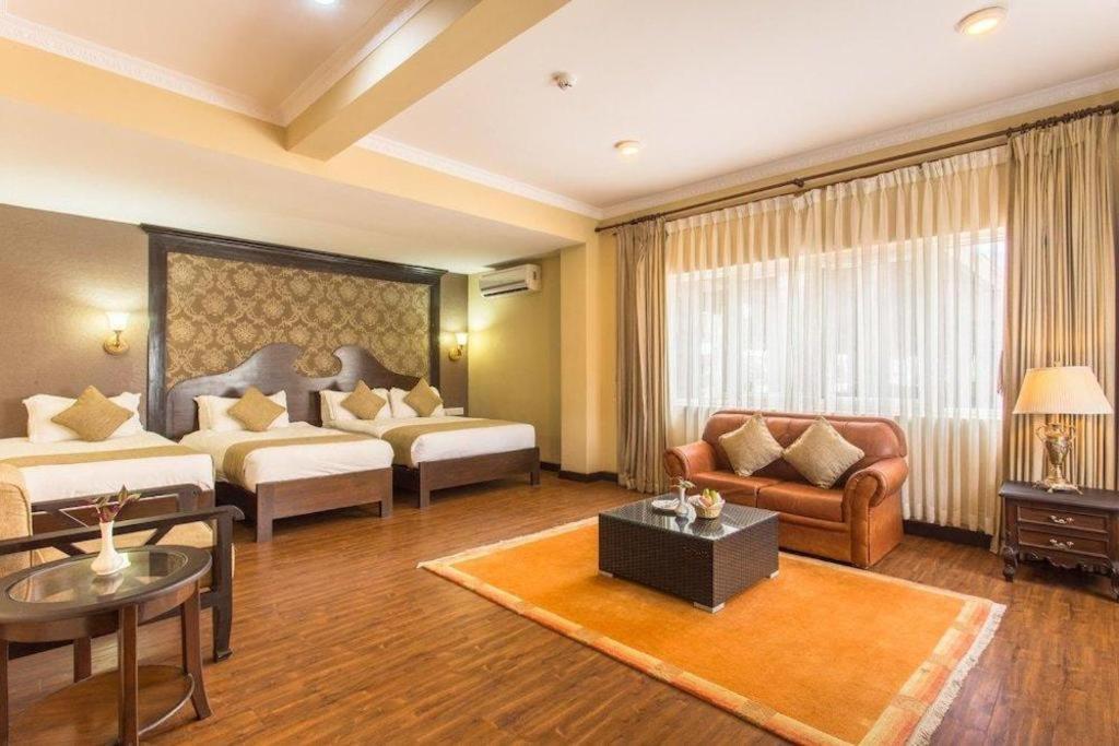 Da Yatra Courtyard Hotel & Resort Покхара Екстер'єр фото